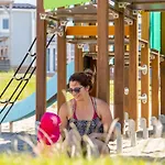 ホリデーパーク Molecaten Park Noordduinen 3*